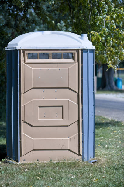 Best Luxury portable toilet rental  in Reedsville, WI